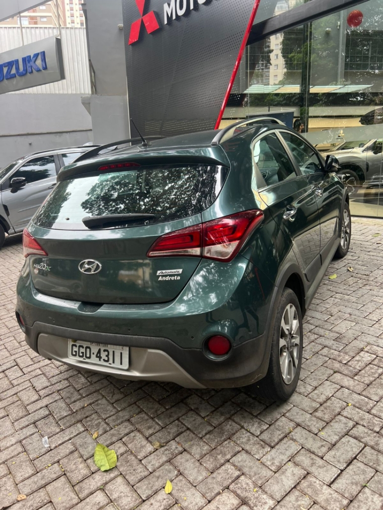 Hyundai-HB20X-1.6 16V PREMIUM FLEX 4P AUTOMÁTICO