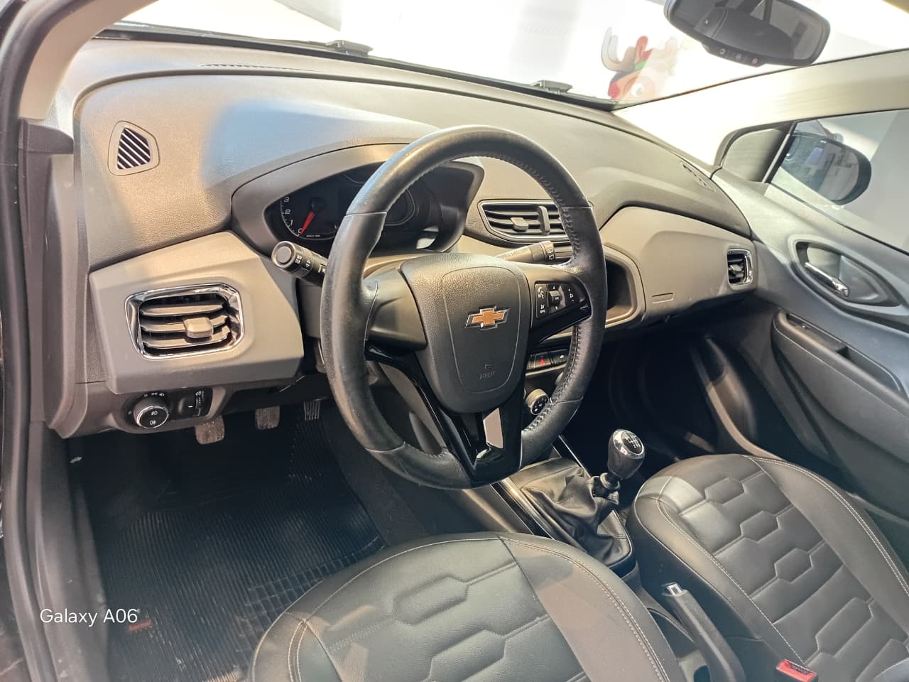 GM - Chevrolet-ONIX-ONIX 1.4 MPFI LTZ 8V FLEX 4P MANUAL