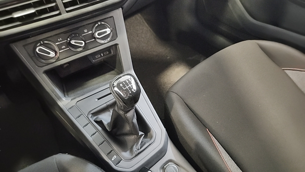 VW - Volkswagen-POLO-1.0 MPI MANUAL