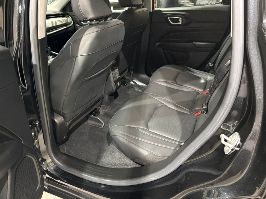 Jeep-COMPASS-1.3 T270 TURBO FLEX LONGITUDE AT6