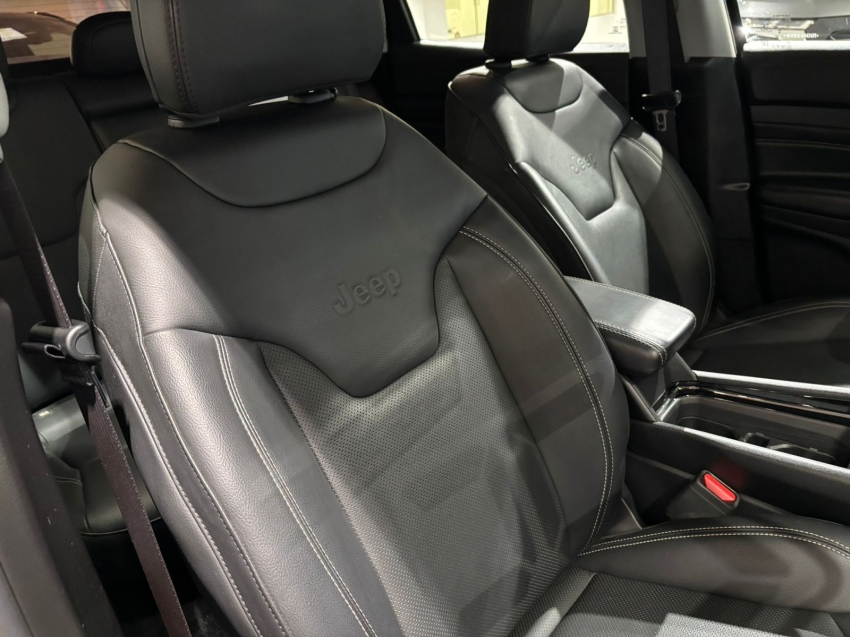 Jeep-COMPASS-1.3 T270 TURBO FLEX LONGITUDE AT6