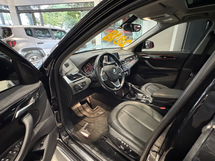 BMW-X1-2.0 16V TURBO ACTIVEFLEX SDRIVE20I X-LINE 4P AUTOMÁTICO