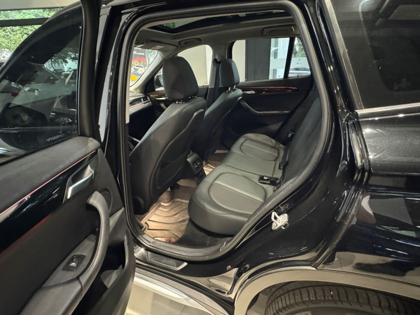 BMW-X1-2.0 16V TURBO ACTIVEFLEX SDRIVE20I X-LINE 4P AUTOMÁTICO