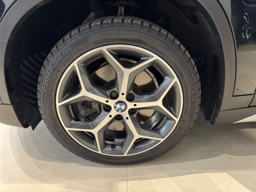 BMW-X1-2.0 16V TURBO ACTIVEFLEX SDRIVE20I X-LINE 4P AUTOMÁTICO