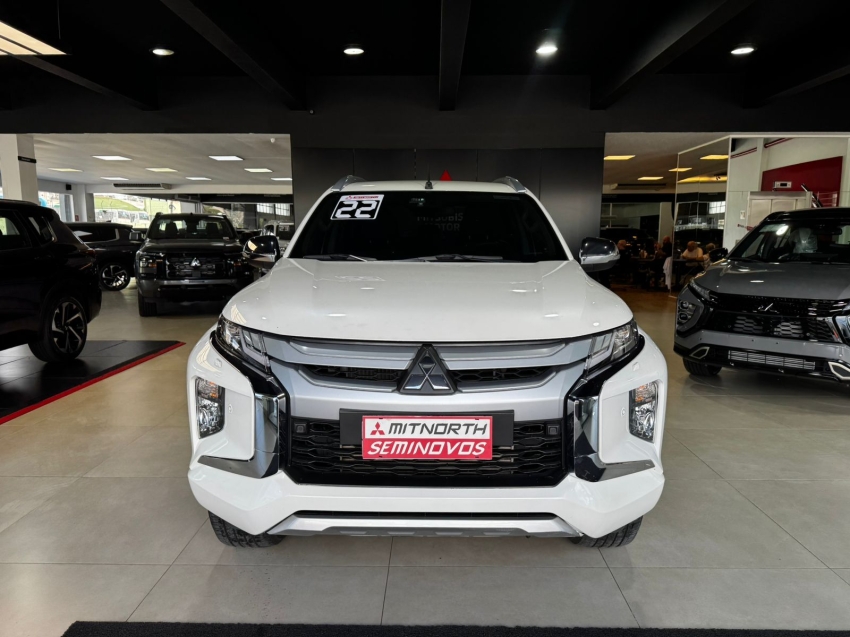 Mitsubishi-L200 TRITON-2.4 16V TURBO DIESEL SPORT HPE-S CD 4P 4X4 AUTOMÁTICO