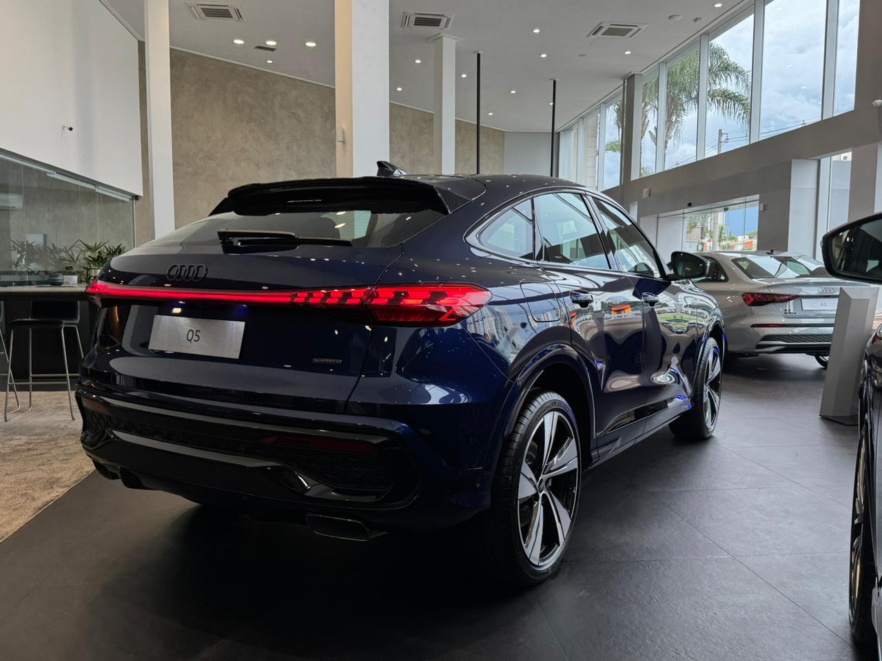 Audi-Q5-Q5 Sportback S-Line 2.0 TFSI Quat.S-Tron