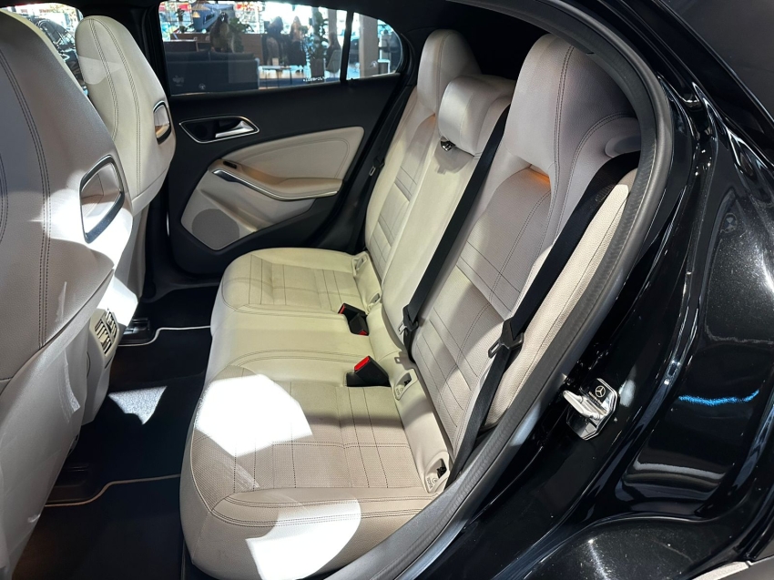 MERCEDES BENZ-GLA 200-1.6 CGI VISION 16V TURBO FLEX 4P AUTOMÁTICO