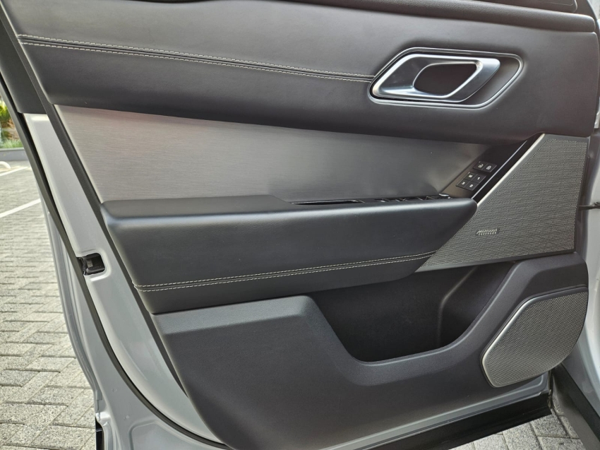 Land Rover-RANGE ROVER VELAR-3.0 P340 GASOLINA R-DYNAMIC HSE AUTOMÁTICO