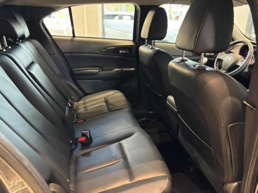 Mitsubishi-ECLIPSE CROSS-1.5 MIVEC TURBO GASOLINA HPE CVT