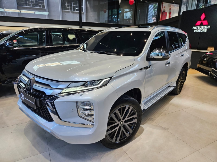Mitsubishi-PAJERO SPORT-2.4 16V MIVEC TURBO DIESEL LEGEND AWD AUTOMÁTICO