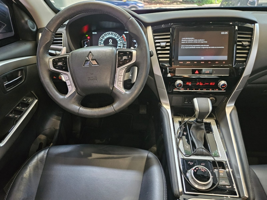 Mitsubishi-PAJERO SPORT-2.4 16V MIVEC TURBO DIESEL LEGEND AWD AUTOMÁTICO