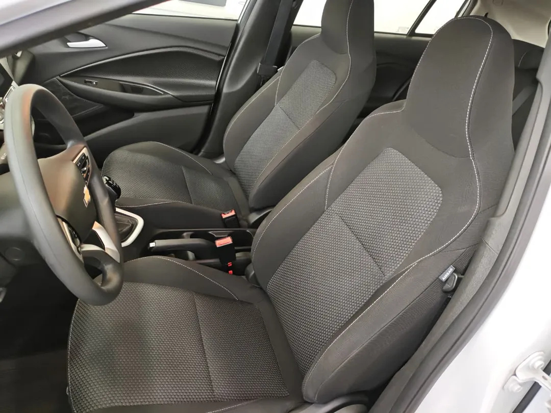 gm - chevrolet onix hatch lt 1.0 12v flex 5p mec.