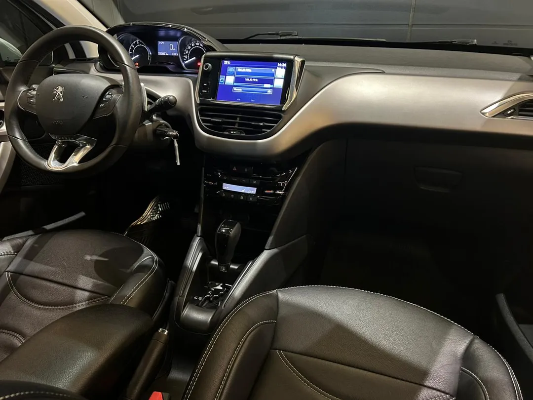 peugeot 208 208 griffe 1.6 flex 16v 5p aut.