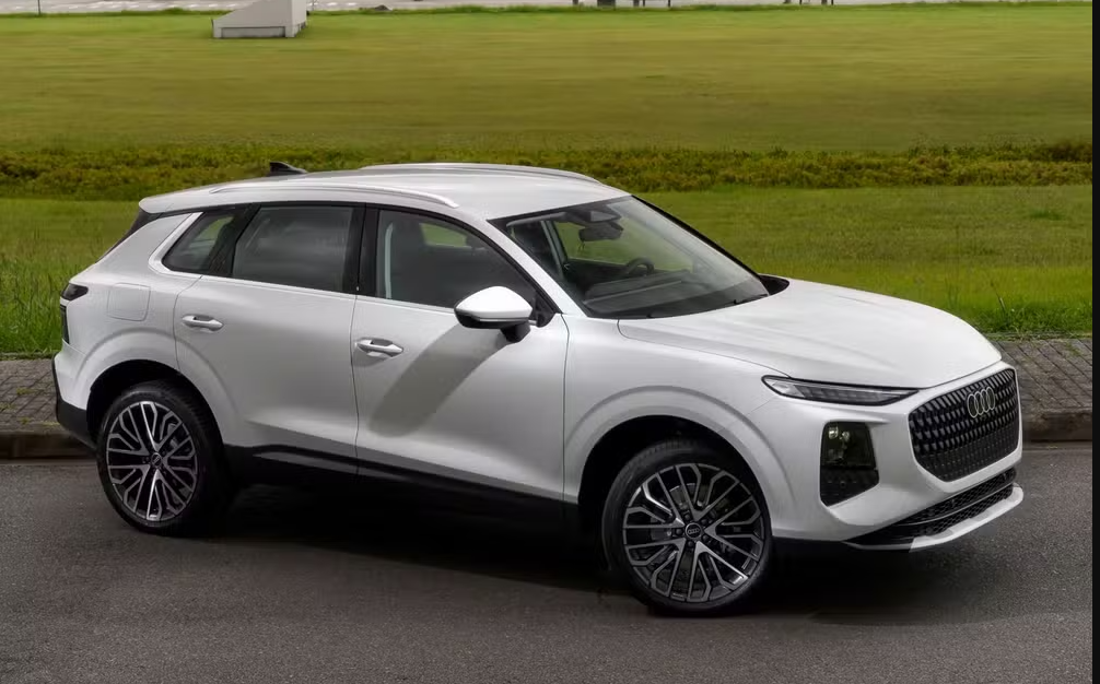 Novo Audi Q3 começa a ser montado no Brasil e tem data para chegar às lojas