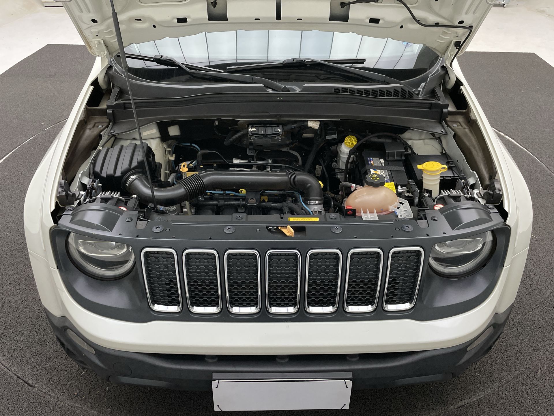 Renegade 1.8 4x2 Flex 16V Aut.