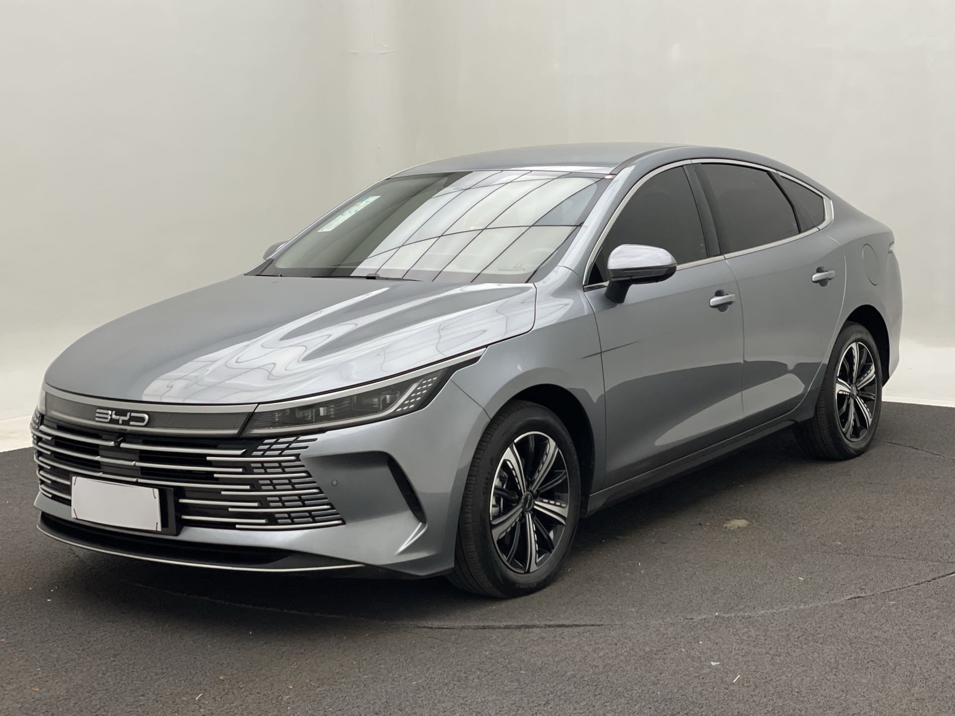 BYD-King-King GS 1.5 16V Aut. (Hibrido)