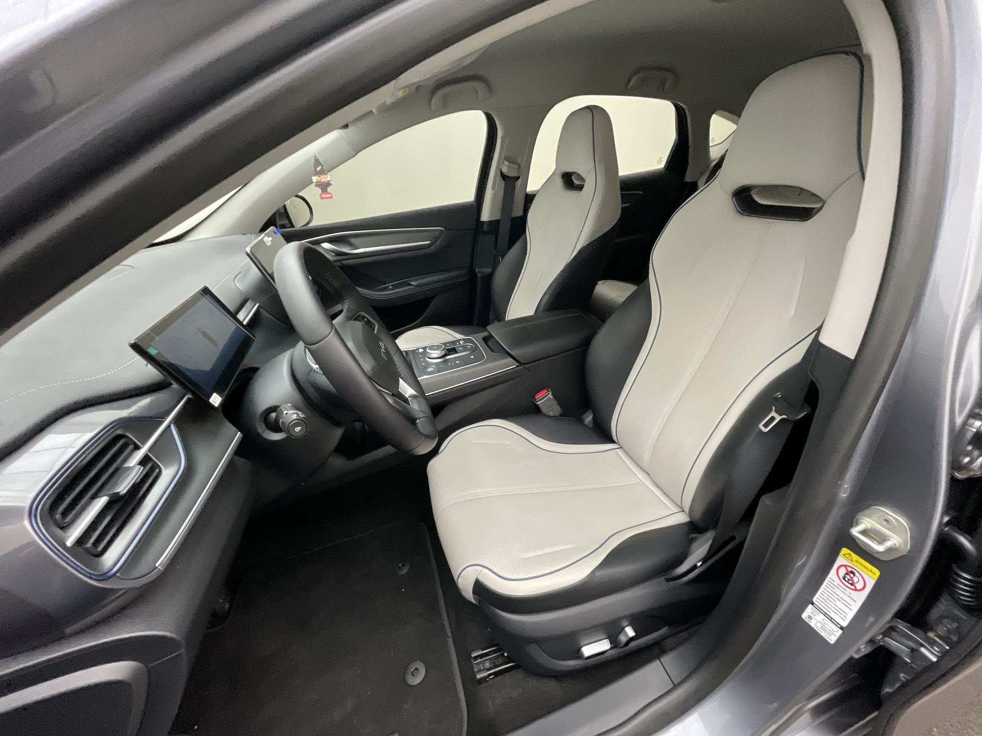 BYD-King-King GS 1.5 16V Aut. (Hibrido)