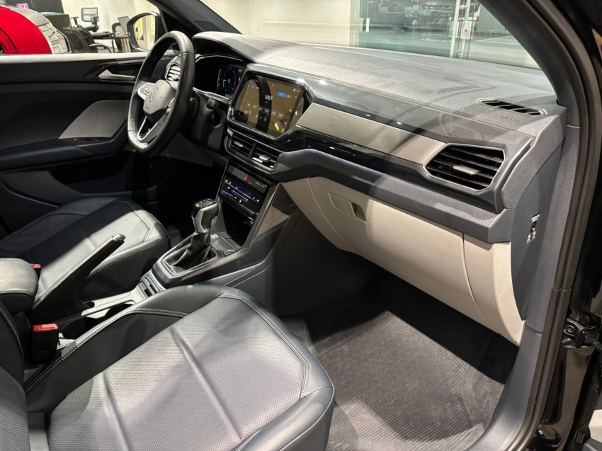 VW - Volkswagen-T-CROSS-1.4 250 TSI TOTAL FLEX HIGHLINE AUTOMÁTICO