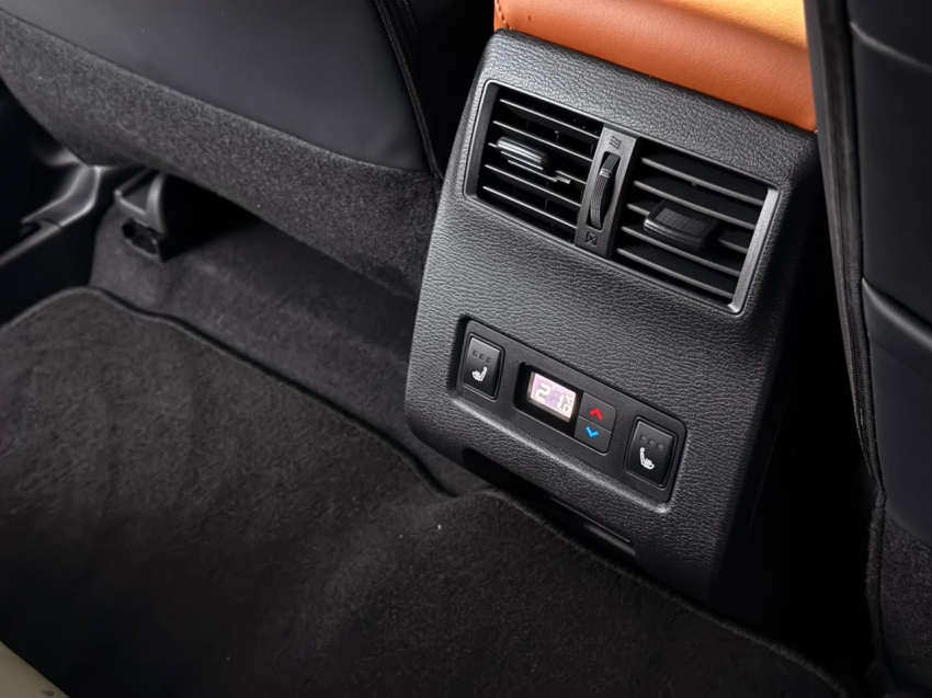 Mitsubishi-OUTLANDER-2.4 PHEV SIGNATURE S-AWC DHT