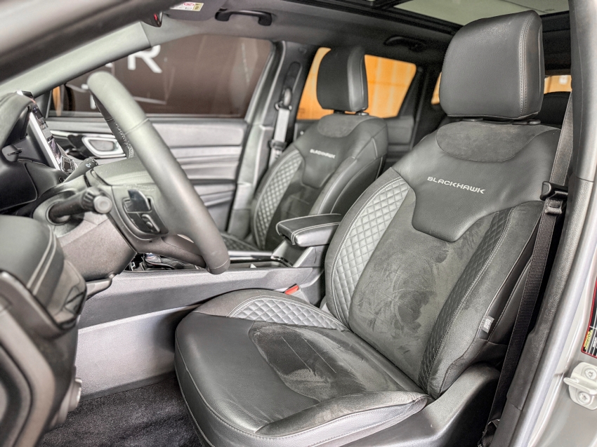 Jeep-COMPASS-2.0 HURRICANE 4 TURBO GASOLINA BLACKHAWK AT9