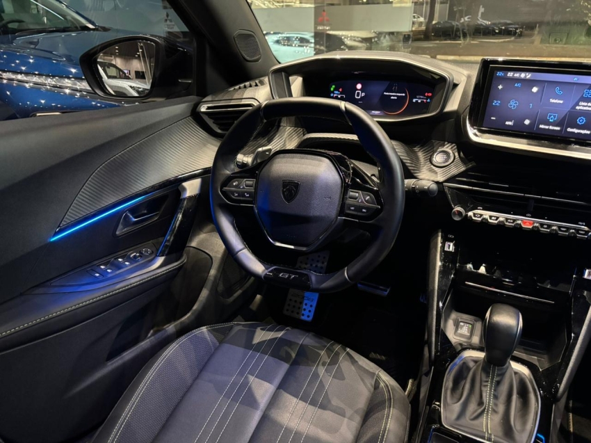 Peugeot-2008-1.0 TURBO 200 FLEX GT CVT