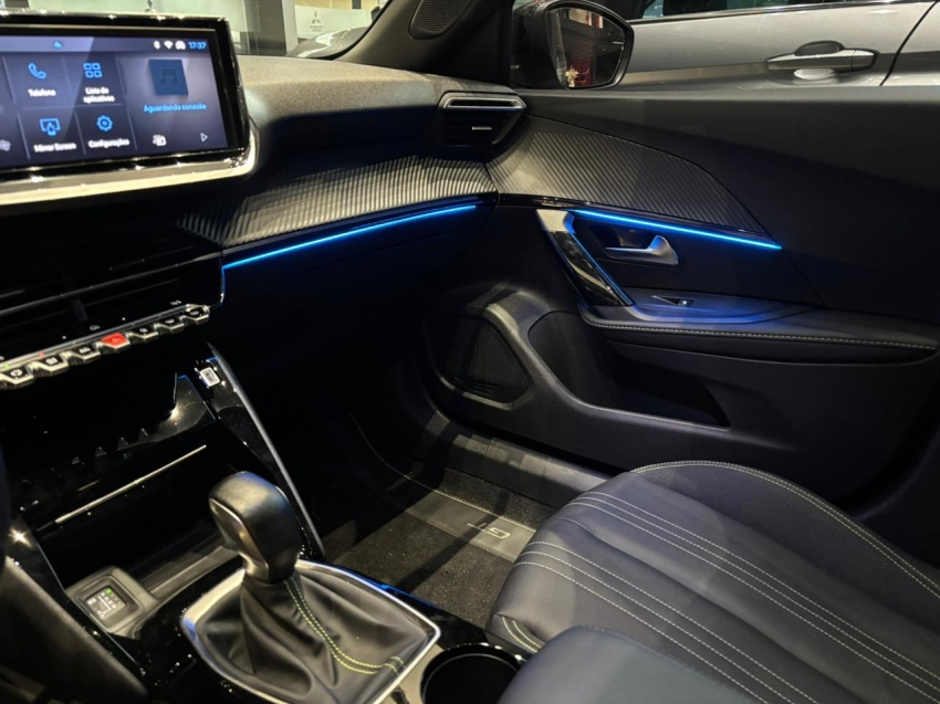 Peugeot-2008-1.0 TURBO 200 FLEX GT CVT