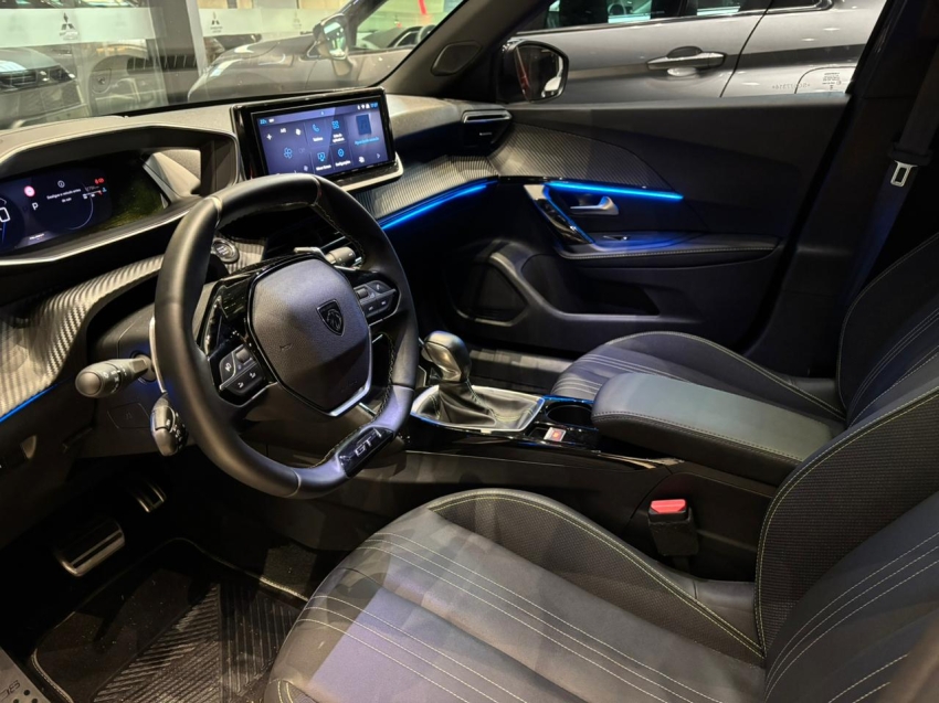 Peugeot-2008-1.0 TURBO 200 FLEX GT CVT