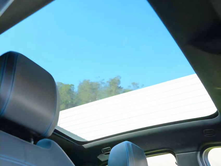 Jaguar-E-PACE-2.0 16V P250 FLEX R-DYNAMIC S AWD AUTOMÁTICO