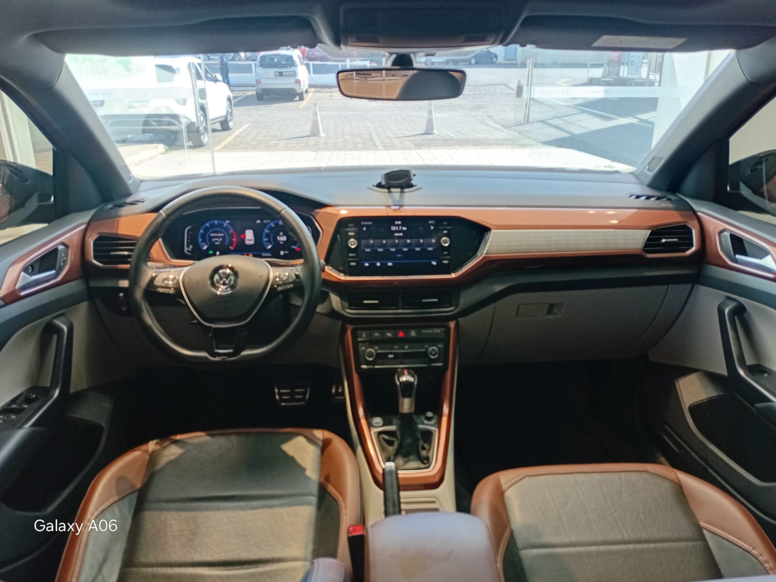 VW - Volkswagen-T-Cross-T-Cross Highline 1.4 TSI Flex 16V 5p Aut