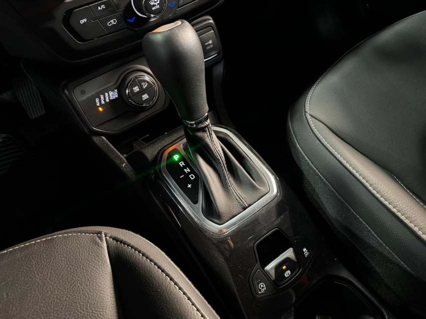 Jeep-RENEGADE-1.3 T270 TURBO FLEX WILLYS 4x4 AT9