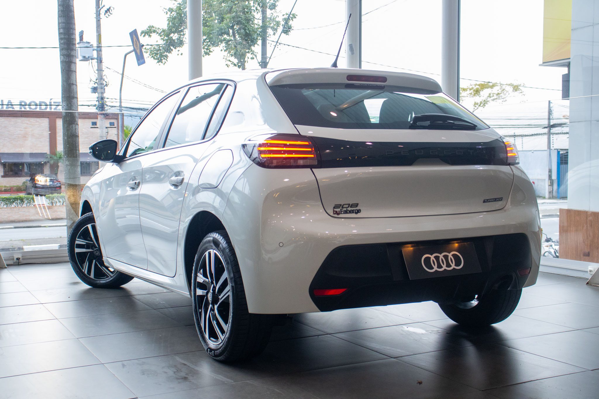 Peugeot-208-208 Allure 1.0 Turbo Flex 5p Aut.
