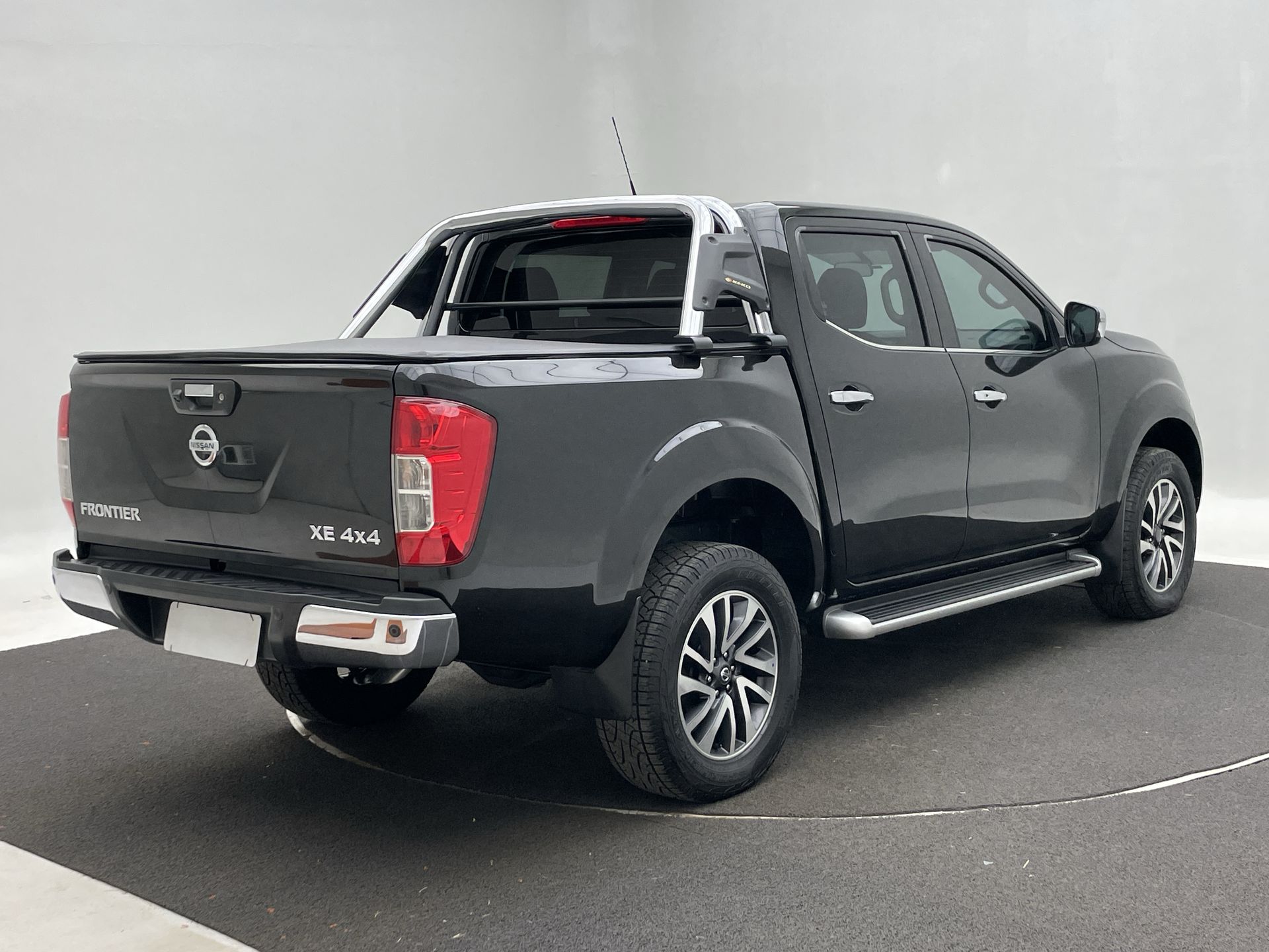 Frontier XE CD 2.3 4x4 Diesel