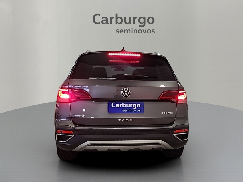 VW - Volkswagen-TAOS-1.4 250 TSI TOTAL FLEX HIGHLINE AUTOMÁTICO