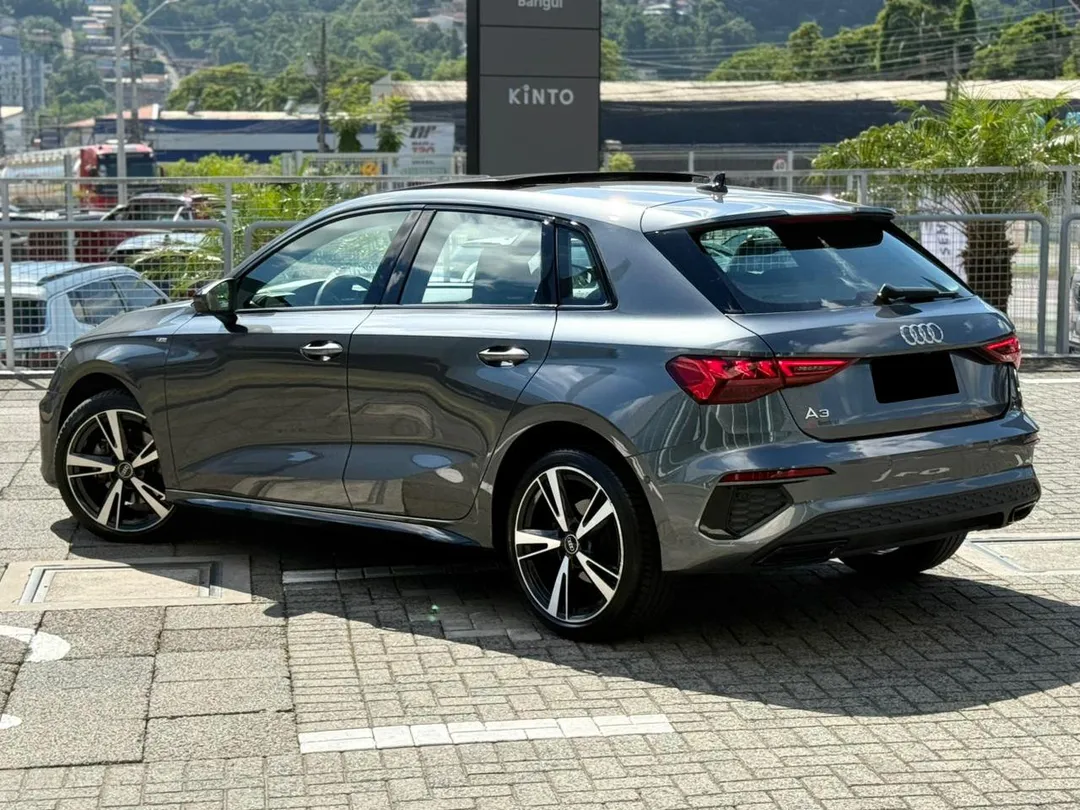 audi a3 a3 sportb. perf. black 2.0 s-tron.(hib.)