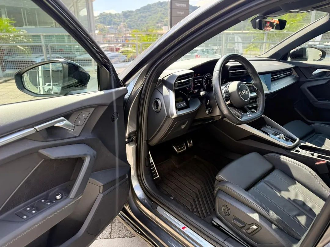 audi a3 a3 sportb. perf. black 2.0 s-tron.(hib.)