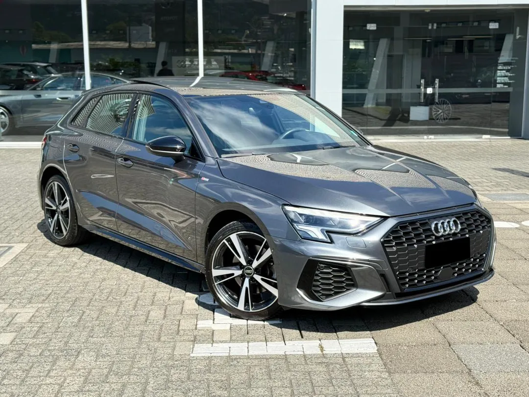 audi a3 a3 sportb. perf. black 2.0 s-tron.(hib.)