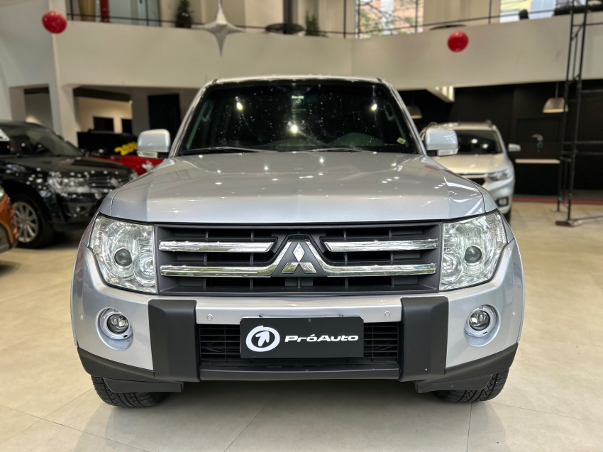 Mitsubishi-PAJERO FULL-3.8 HPE 4X4 V6 24V GASOLINA 4P AUTOMÁTICO