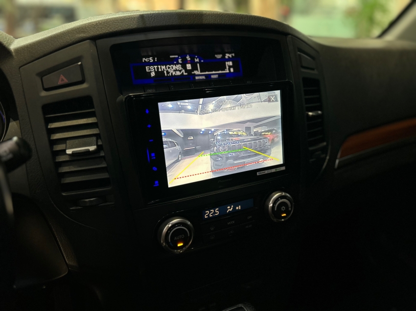 Mitsubishi-PAJERO FULL-3.8 HPE 4X4 V6 24V GASOLINA 4P AUTOMÁTICO