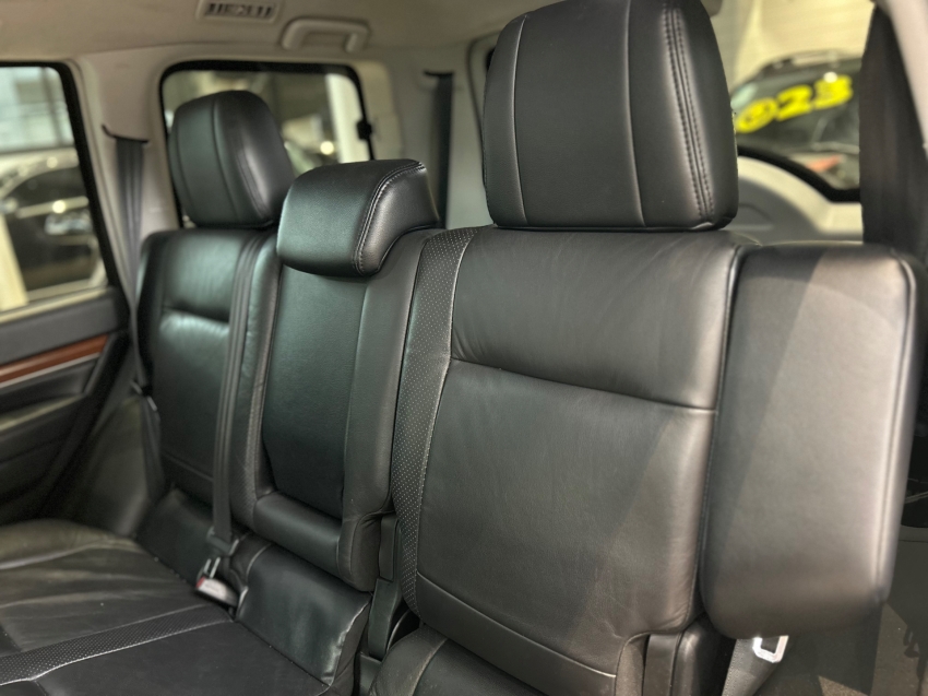Mitsubishi-PAJERO FULL-3.8 HPE 4X4 V6 24V GASOLINA 4P AUTOMÁTICO