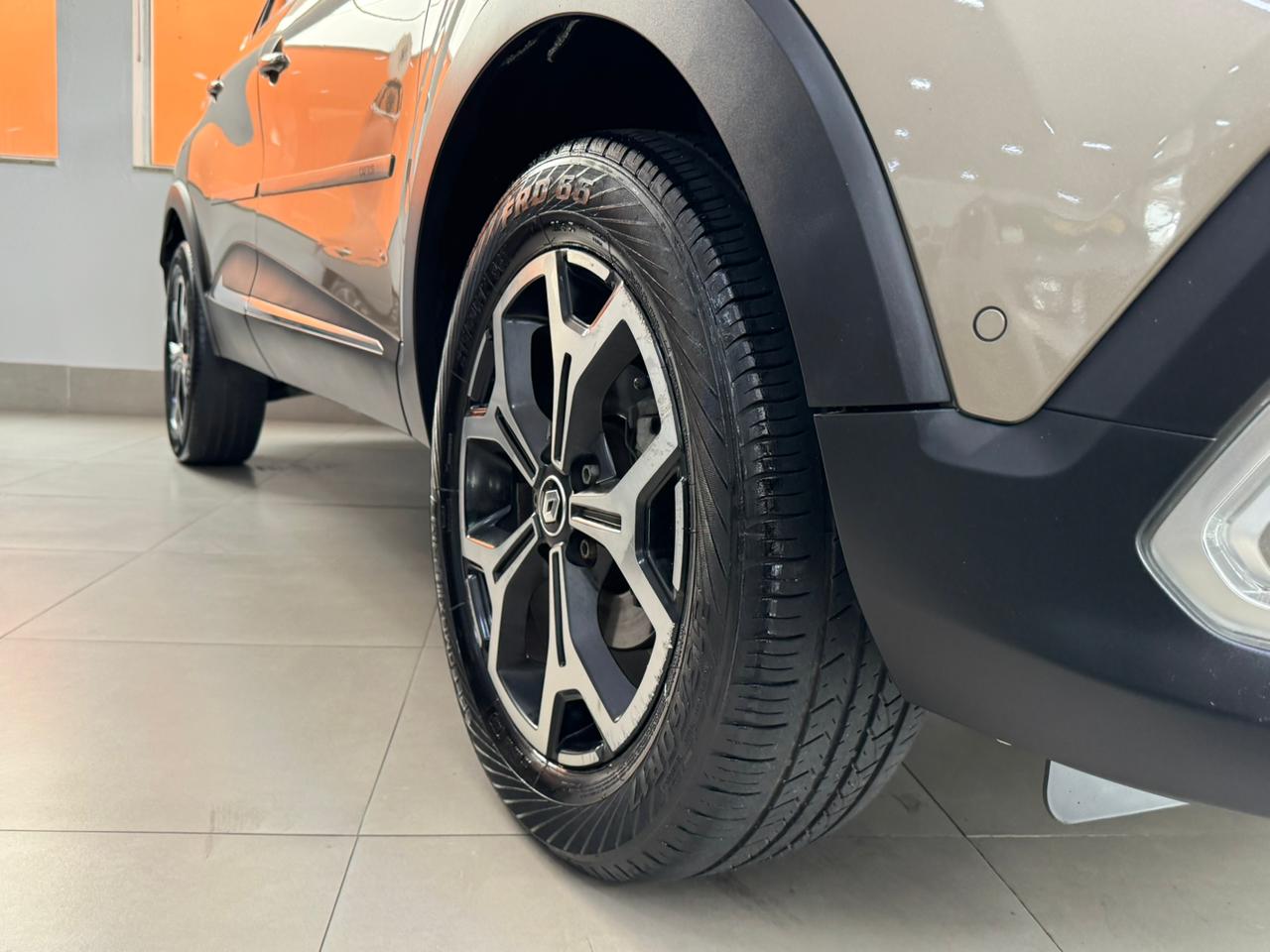 Renault-CAPTUR-CAPTUR Iconic 1.3 TB 16V Flex 5p Aut.