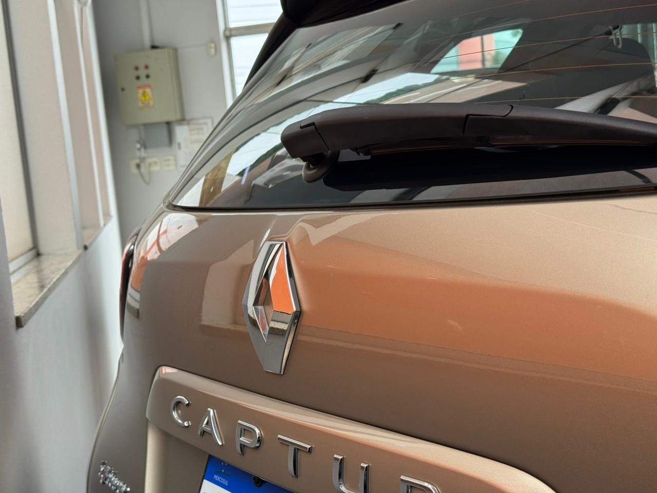 Renault-CAPTUR-CAPTUR Iconic 1.3 TB 16V Flex 5p Aut.