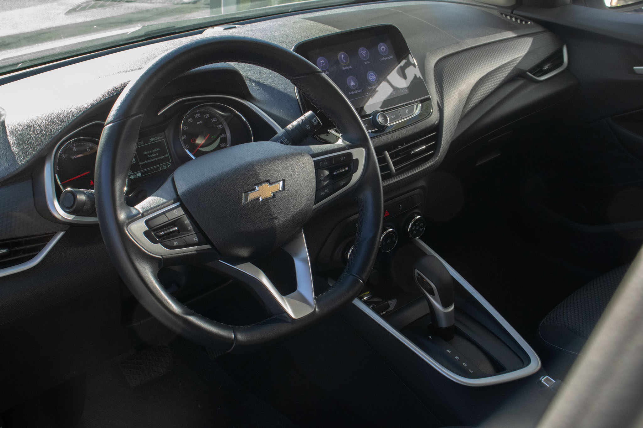 GM - Chevrolet-ONIX-ONIX SEDAN Plus LTZ 1.0 12V TB Flex Aut.