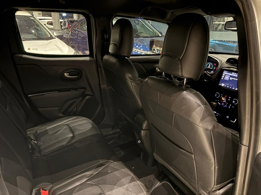 Jeep-RENEGADE-1.3 T270 TURBO FLEX S 4X4 AT9