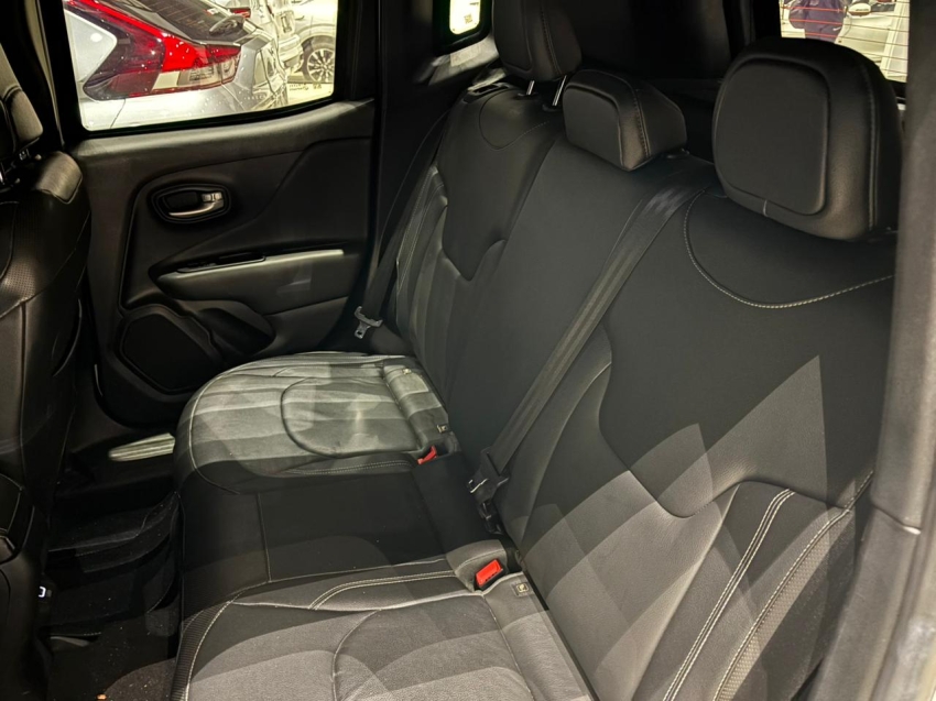 Jeep-RENEGADE-1.3 T270 TURBO FLEX S 4X4 AT9