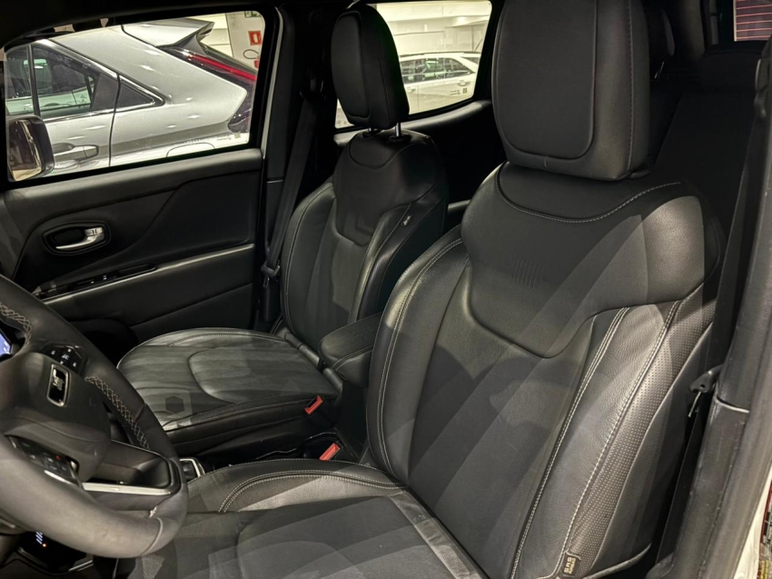 Jeep-RENEGADE-1.3 T270 TURBO FLEX S 4X4 AT9