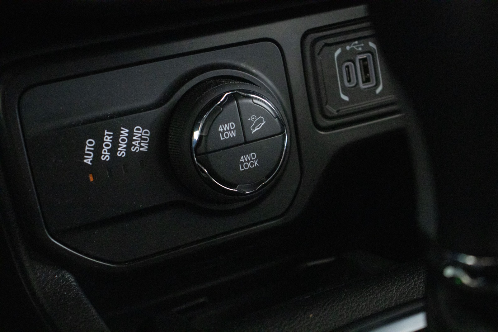 Jeep-RENEGADE-Renegade S T270 1.3 TB 4x4 Flex Aut.