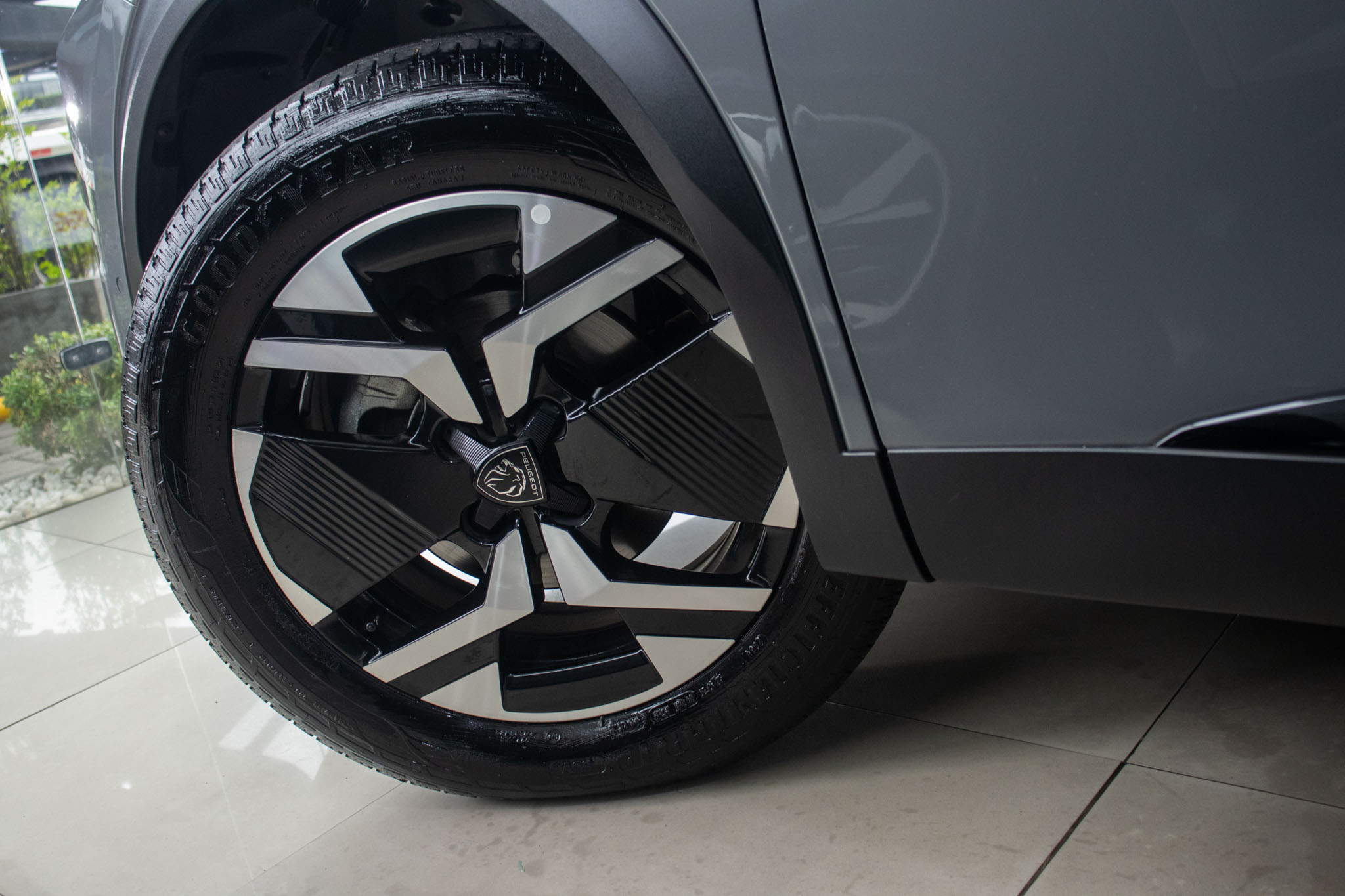 Peugeot-2008-2008 GT 1.0 Turbo Hibrido Aut.