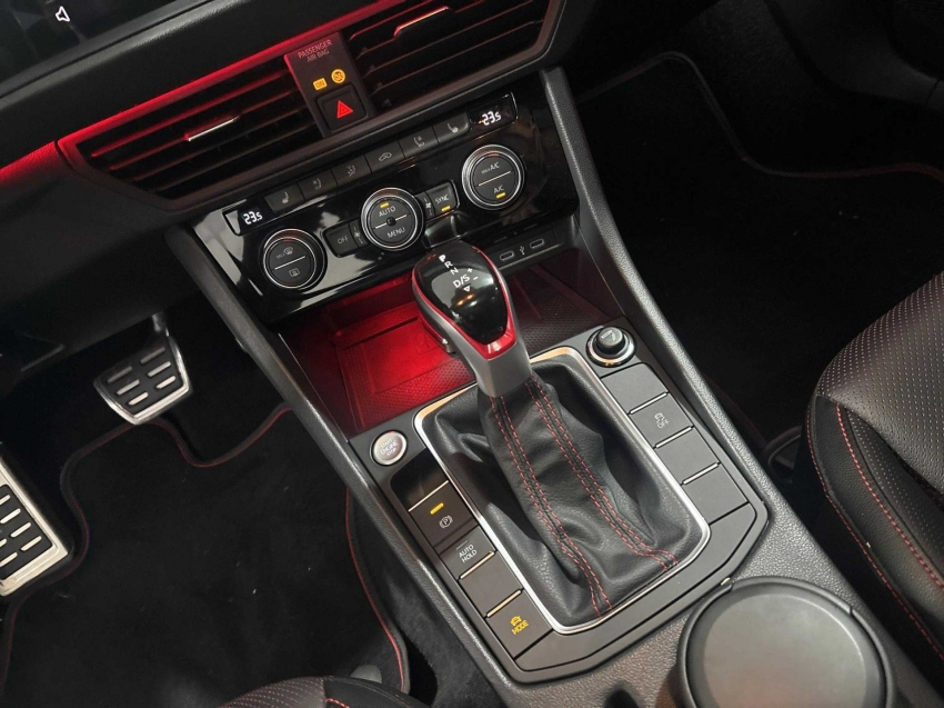 Volkswagen-JETTA-2.0 350 TSI GASOLINA GLI DSG