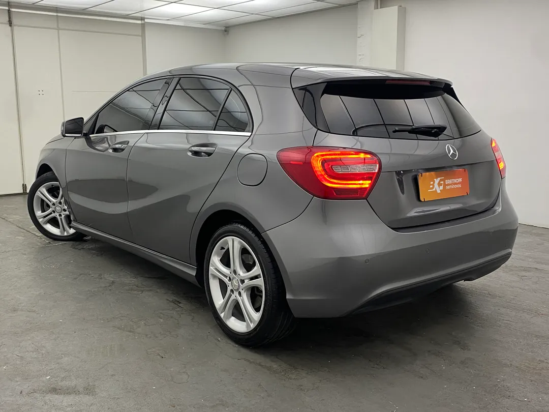 MERCEDES-BENZ-CLASSE-CLASSE A 200 1.6 TB/FLEX AUT.