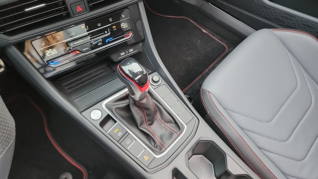 Volkswagen-JETTA-2.0 350 TSI GASOLINA GLI DSG